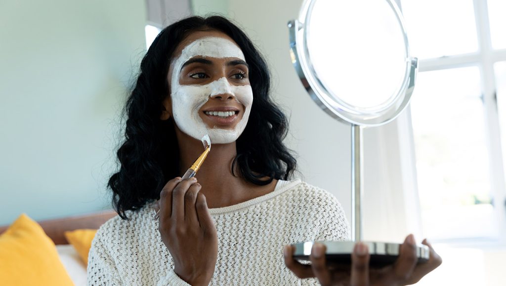 The Best Face Mask for Dark Spots: What to Look For